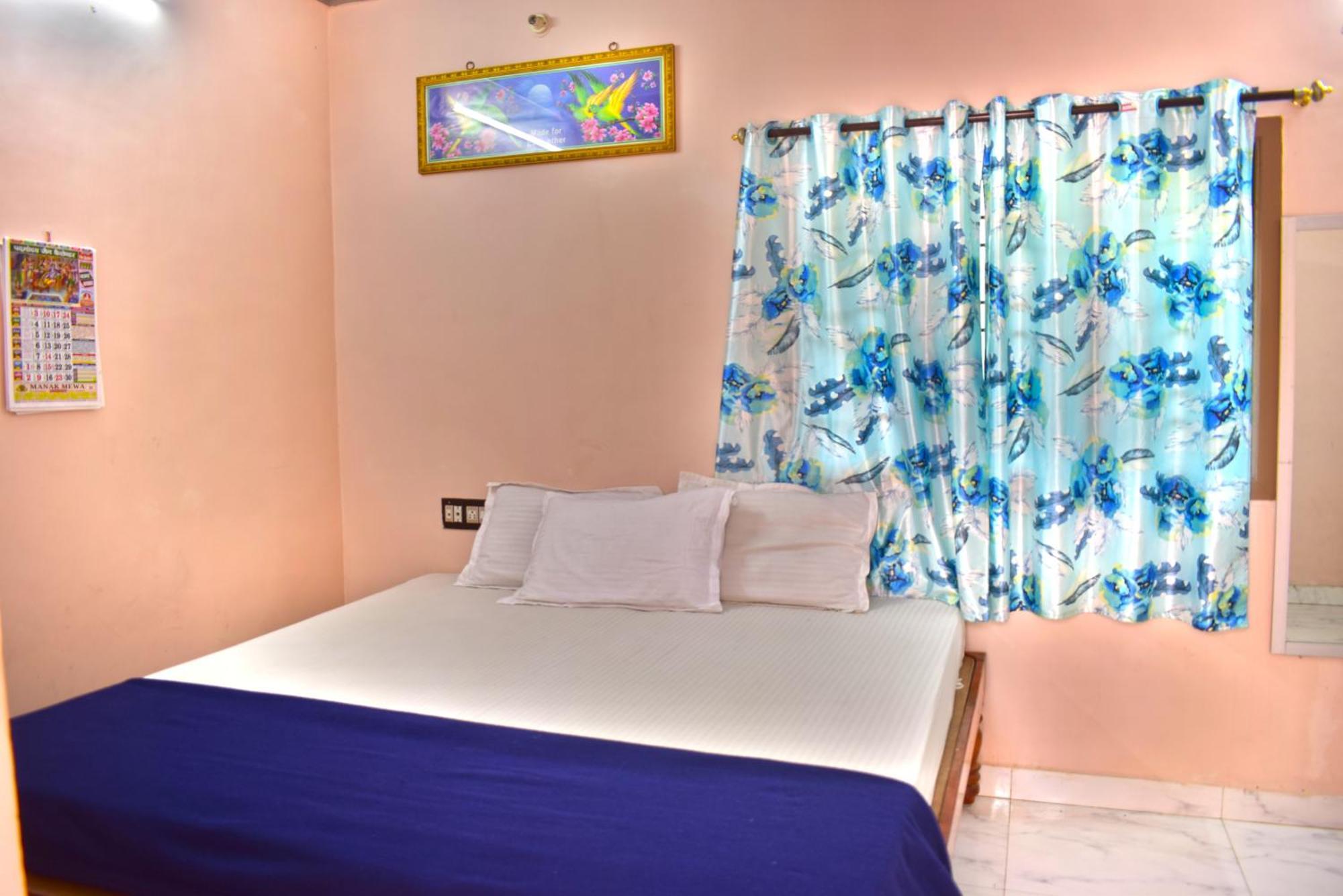 Jains Royal Palace Resorts Йелагири Екстериор снимка