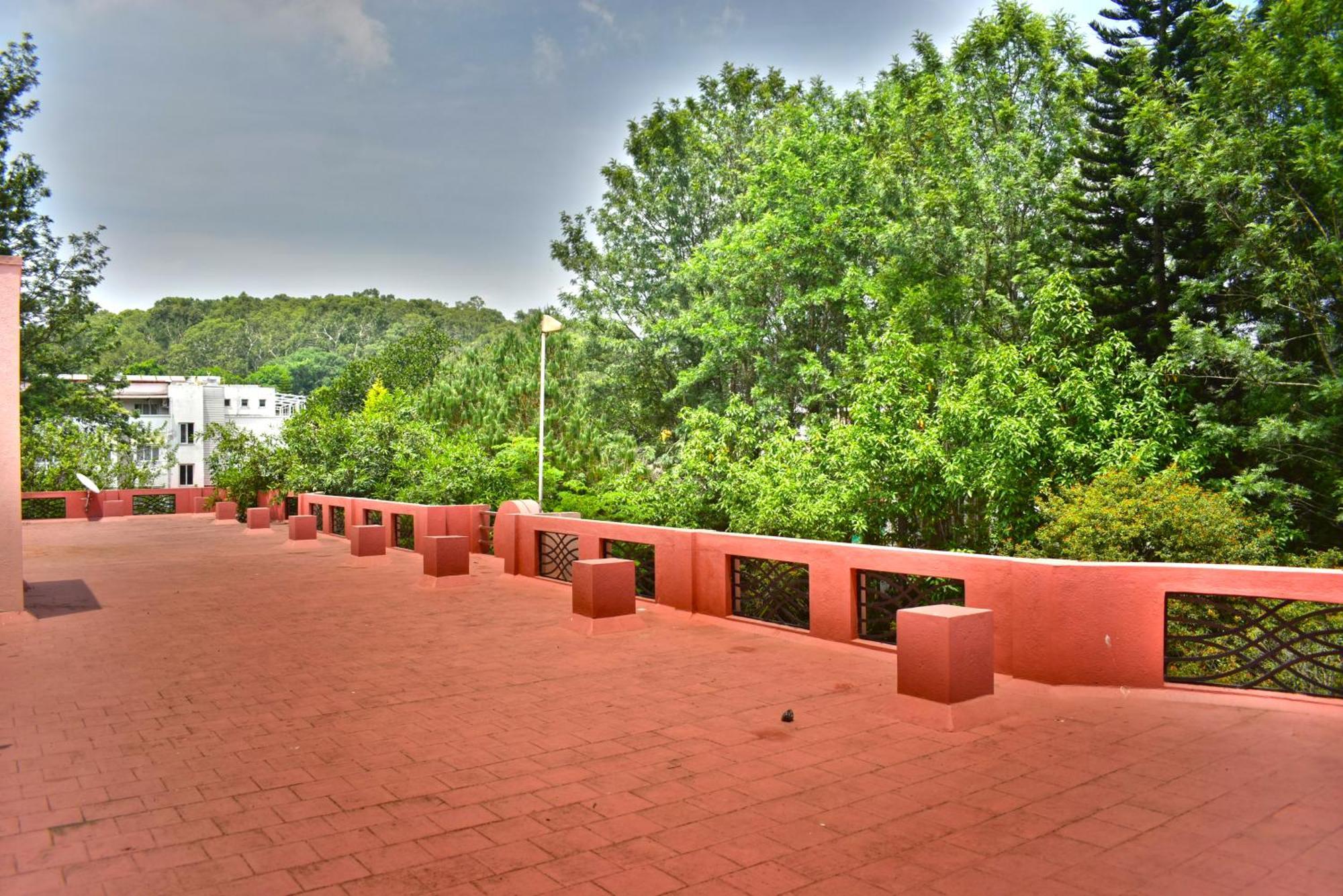 Jains Royal Palace Resorts Йелагири Екстериор снимка
