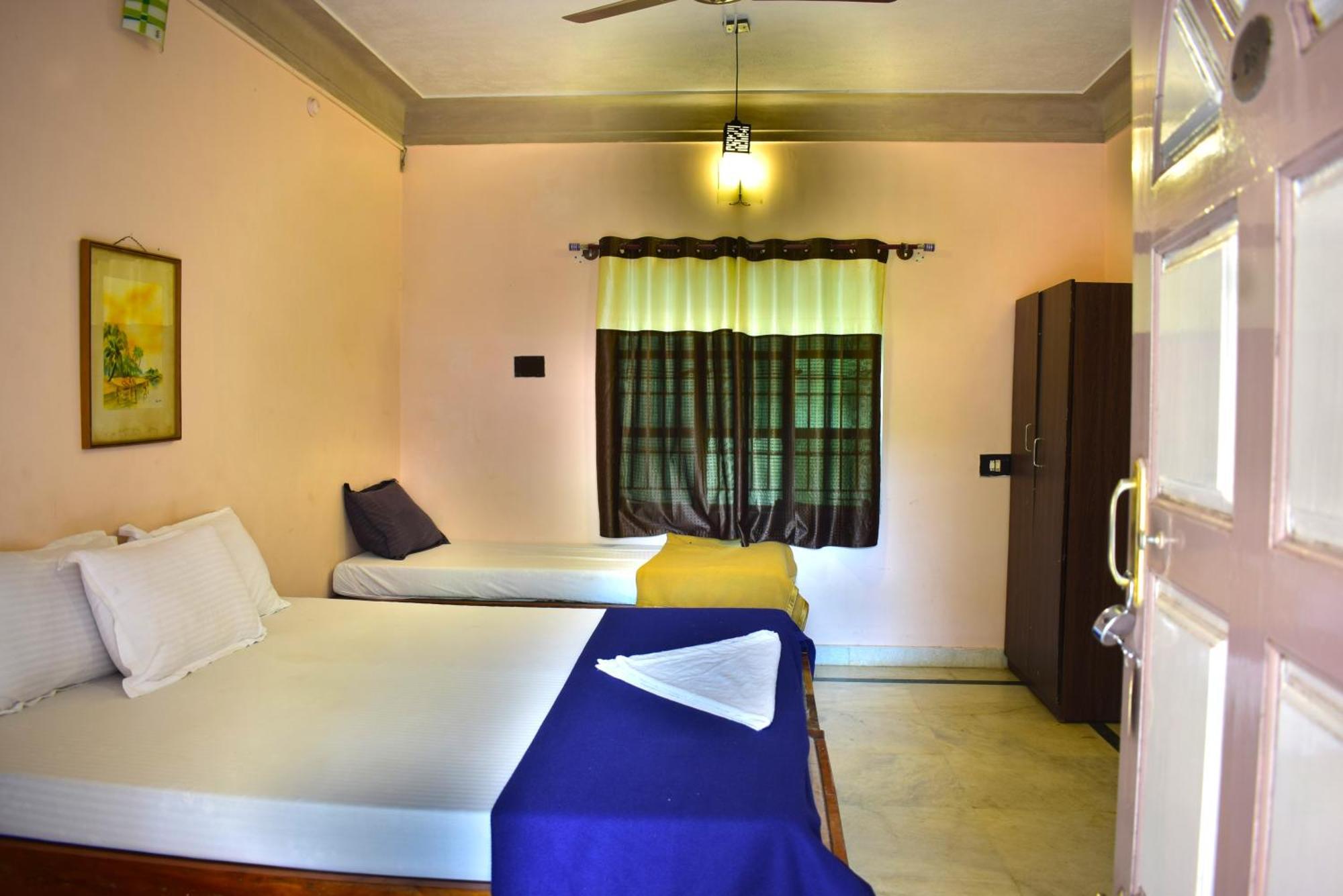 Jains Royal Palace Resorts Йелагири Екстериор снимка