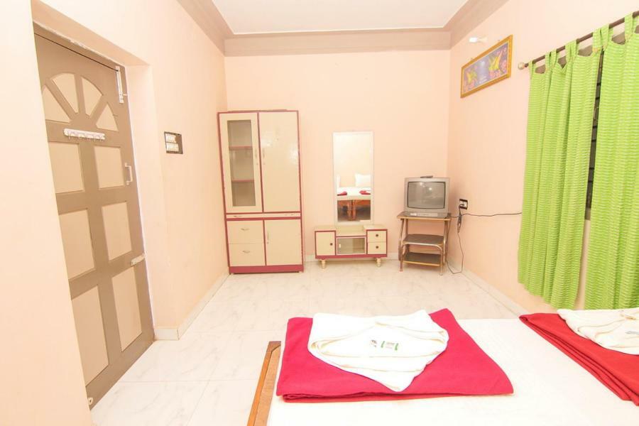 Jains Royal Palace Resorts Йелагири Екстериор снимка